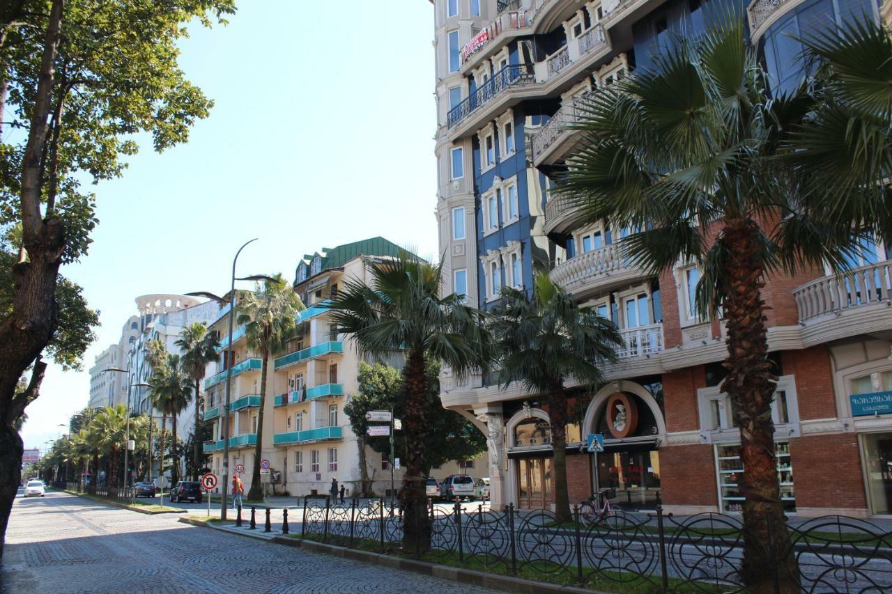 Batumi Apartment In Front Of Sheraton Екстериор снимка